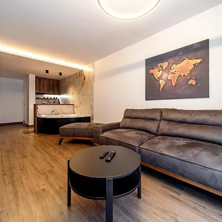 Apartment Dark Nest 2 *