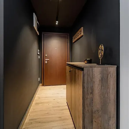 Apartment Dark Nest 2